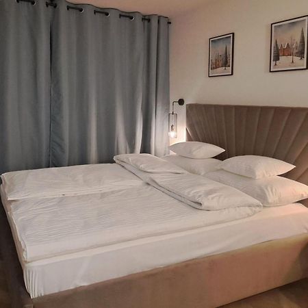 Falcon Apartment Center 4 Metro Swietokrzyska Warszawa Eksteriør billede